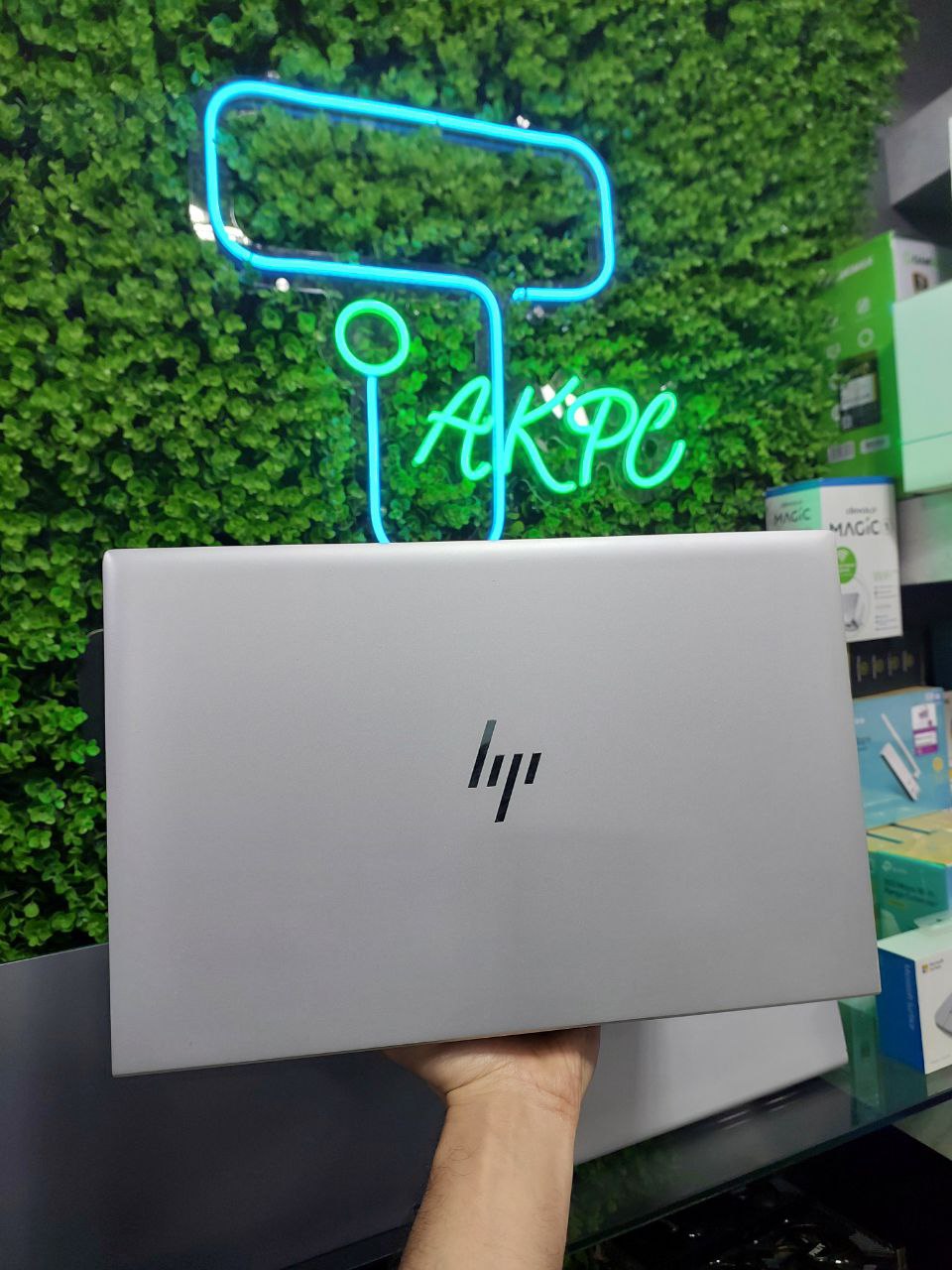 photo_۲۰۲۴-۱۲-۲۹_۲۰-۴۵-۰۴ HP EliteBook 850 G8 i7 1165G7 FullHD IPS